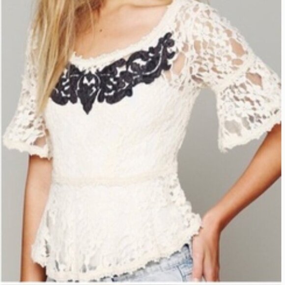 Free People Dainty Lace Bell Sleeve Blouse XS - Picture 2 of 13
